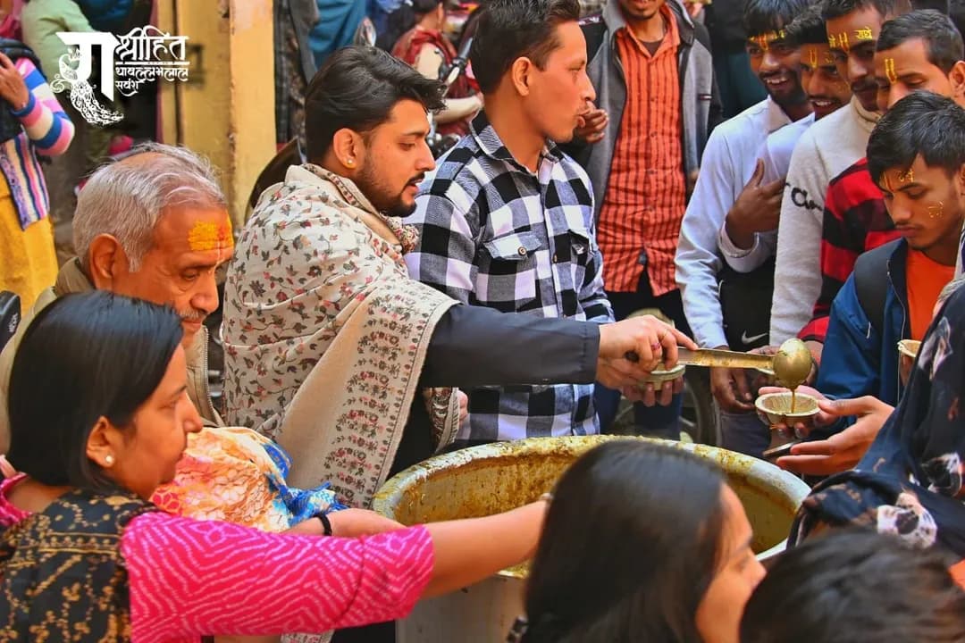 प्रसादी वितरण सेवा मनोरथ