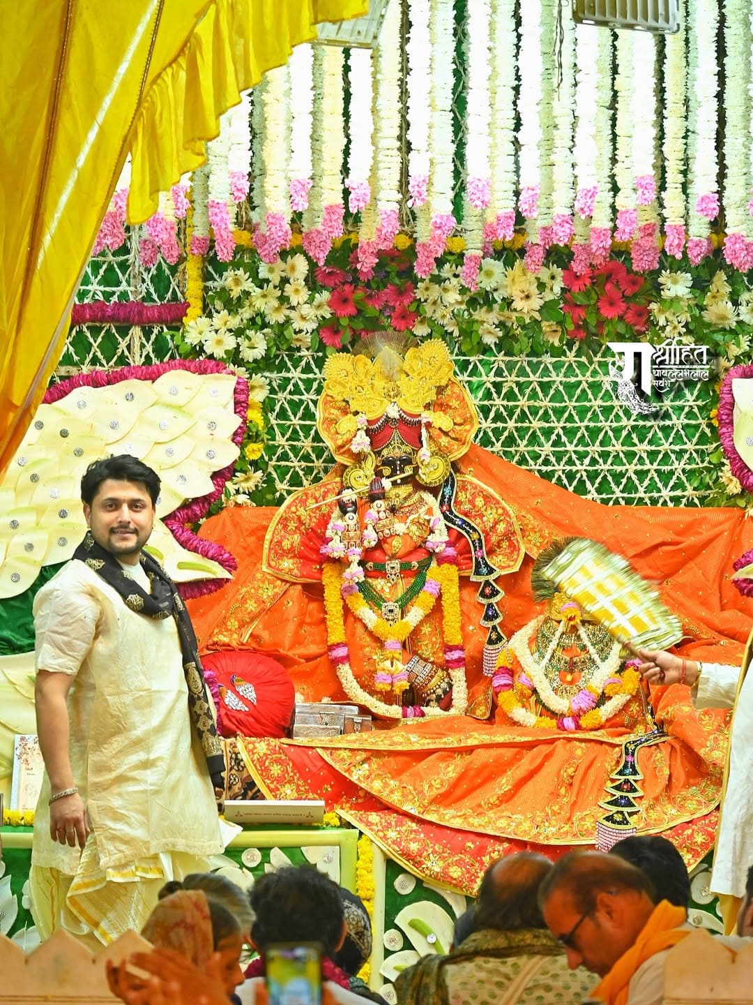 श्रीजी पोशाक सेवा मनोरथ